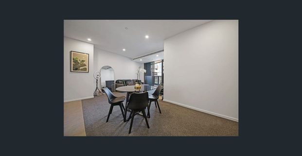 Space, Convenience & Lifestyle - Photo 1