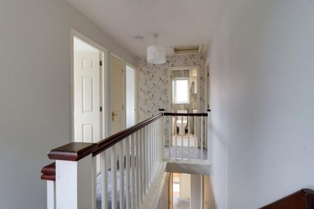 4 bedroom detached house to rent - Photo 5