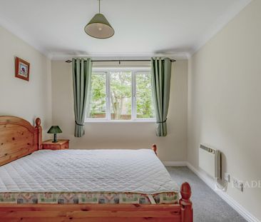 2 bedroom apartment to rent Beverley Mews, Crawley, West Sussex, RH10 - Photo 4