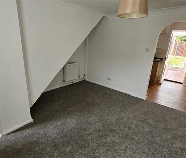 2 bedroom terraced house to rent - Photo 3