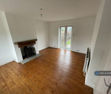 3 bedroom semi-detached house to rent - Photo 1