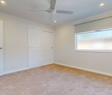 Sanctuary Of Streamlined Space and Style - Photo 5