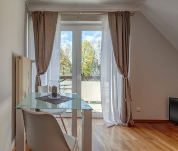 Furnished top floor apartment in Oberföhring - Photo 4