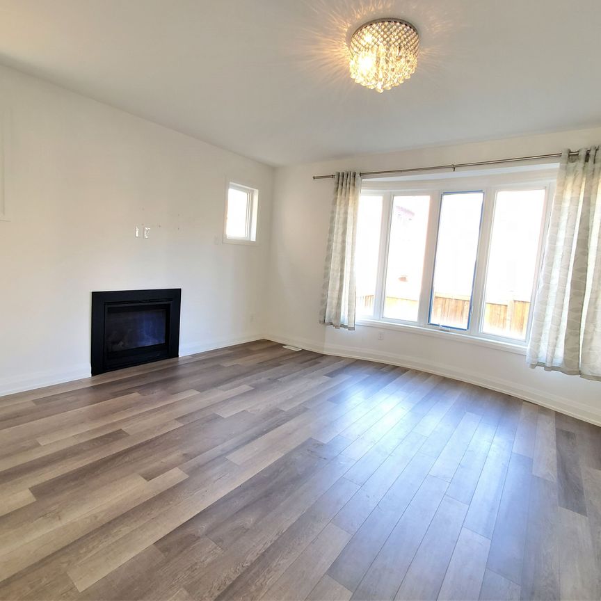 For Lease - 93 Dog Wood Boulevard, East Gwillimbury, Ontario - Photo 1