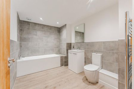 2 bedroom flat to rent - Photo 4