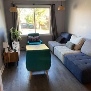 Beau 8 1/2 rénové proche métro Fabre - Photo 2