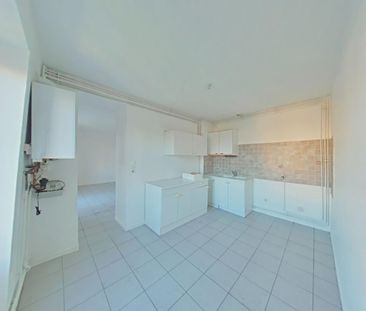 Location Appartement 3 pièces 59m² ROMANS SUR ISERE 26100 - Photo 1