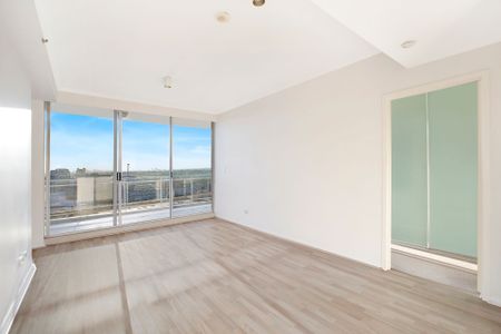 A Two Bedroom Apartment with Darling Habour Views - Photo 5
