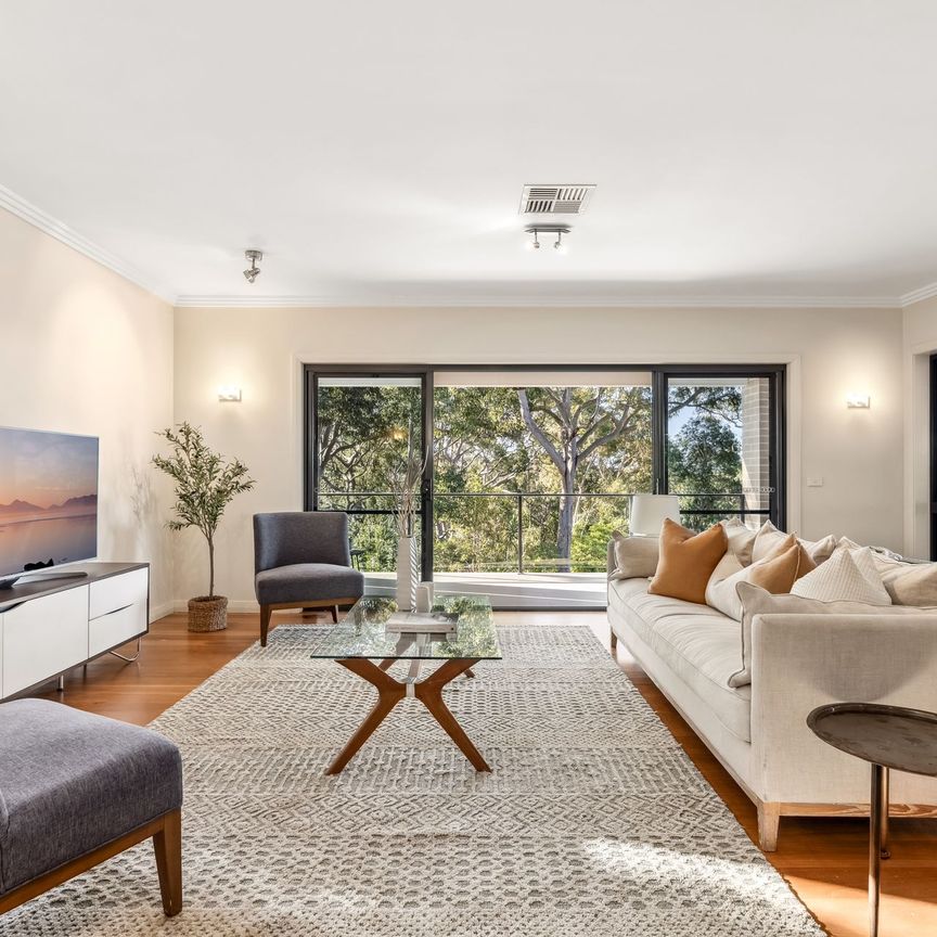 A Timeless Family Retreat - Photo 1