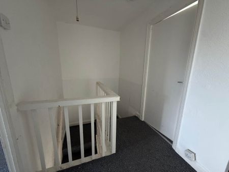 Deacon Crescent, Doncaster. DN11 0SY - Photo 2