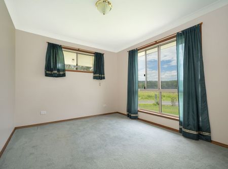 Spacious Country Retreat – Just 20 Mins from CBD! - Photo 5