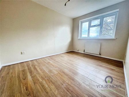 4 bedroom semi-detached house to rent - Photo 3