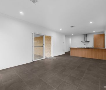 BRIGHT, LIGHT, BALDIVIS DELIGHT - Photo 1