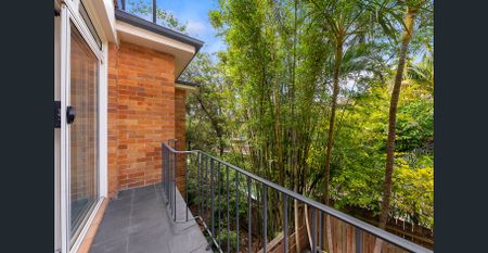 Freshly Painted Bayside Apartment - Photo 5