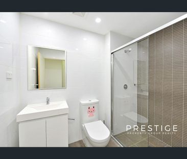 OVERSIZED ONE BEDROOM APARTMENT - Photo 3