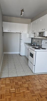 Manitoba, 686 Sheppard Street, R2P 0J9, Winnipeg - Photo 1