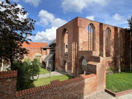 Sanierte 3-Raumwohnung mit Aufzug und einzigartigen Ausblick in der Innenstadt! - Photo 5