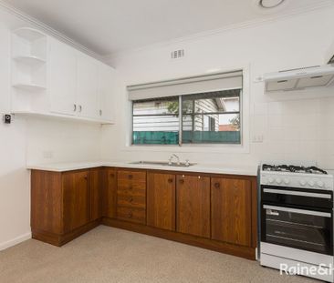 254 Douglas Parade, Newport, VIC 3015 - Photo 3