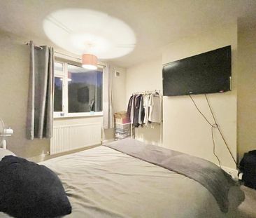 3 bedroom terraced house to rent - Photo 6