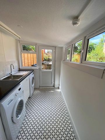 3 bedroom apartment to rent - Photo 5