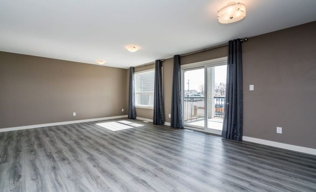 57 Mckenzie, Steinbach, MB - Photo 1
