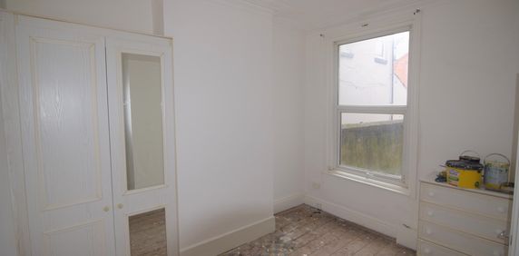 To Let 1 Bed Ground Floor Flat - Photo 2