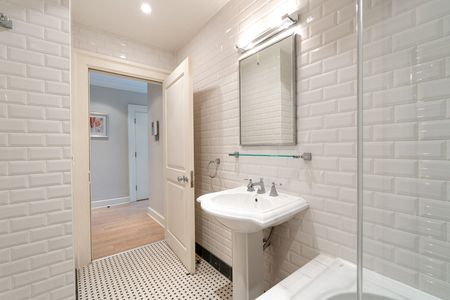Pembroke Court, 152-154 Pembroke Road, Ballsbridge, Dublin 4, D04 W702 - Photo 3