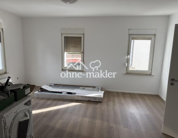 3,5 Zimmer Küche Bad Wohnung Obergeschoss neu renoviert 100Qm - Foto 1