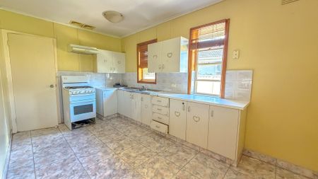 SPACIOUS HOUSE - Photo 5