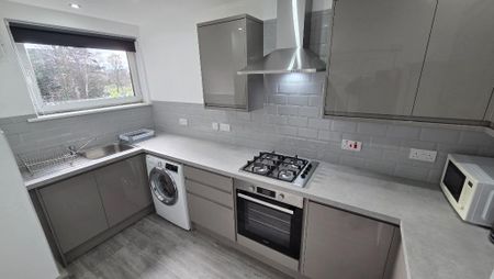 2 bedroom flat to rent - Photo 4