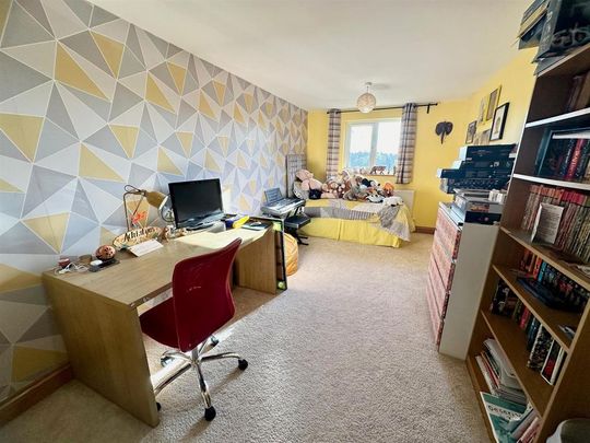 5 bedroom detached house to rent - Photo 1