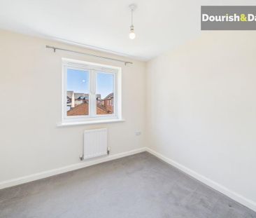 4 bedroom semi-detached house to rent - Photo 6