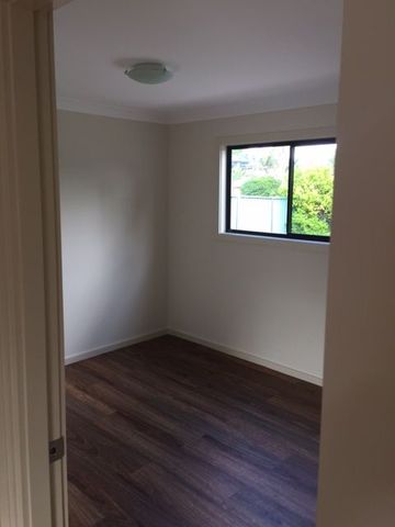 **Up to two weeks rent free! - Photo 3