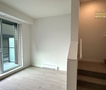 956 Lytton Street town house — North Vancouver, BC (3-Bedroom) - 3 Bedroom - Photo 2