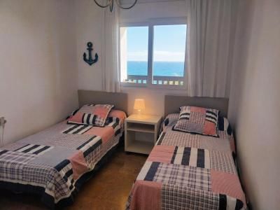 First line beach apartment for rental, available from October 2026 to June 2027. Not available in July and August 2027 - Photo 2