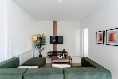 Calle de Fuencarral, Madrid, Community of Madrid 28010 - Photo 2