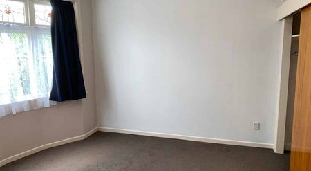 Charming Miramar Retreat - 4BR Home - Photo 2