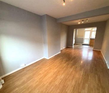 Elm Close, Carshalton, Surrey, SM5 - Photo 3