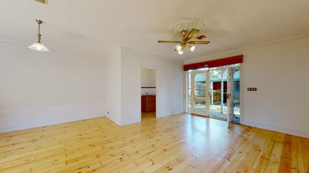 SPACIOUS TOWNHOUSE IN QUIET LOCATION - Photo 3