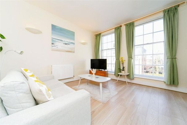 Catharine Street - Photo 1