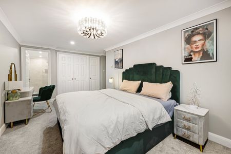 Regency Court, 4-10 Regency Street, London, SW1P - Photo 2