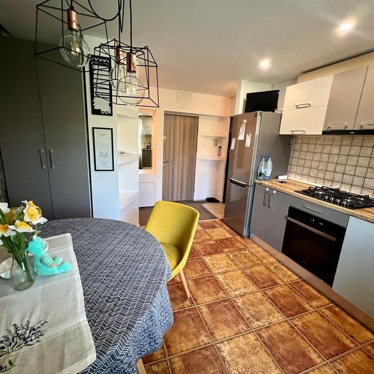 AA/947 De închiriat apartament cu 2 camere în Tg Mureș -Tudor - Photo 1