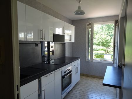 Location Appartement 2 pièces 47m² ORLEANS 45000 - Photo 4