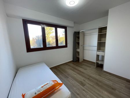 A LOUER - APPARTEMENT 3 PIECES - ENTIEREMENT MEUBLE ET REFAIT A NEUF - AIX SUD EST - Photo 2