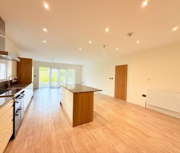 11 Old Galgorm Road, Ballymena, BT42 1AL - Photo 6