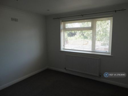2 bedroom maisonette to rent - Photo 3