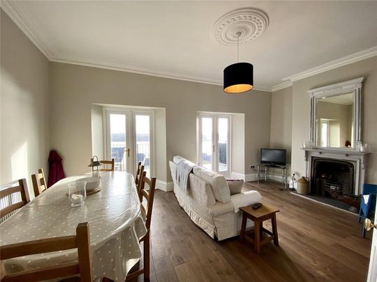 4 bedroom terraced house to rent - Photo 1