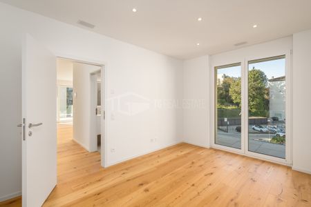 MODERNO BILOCALE CON AMPIO TERRAZZO - Photo 2