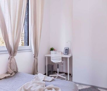 Via Salvatore Barzilai, Milan, Lombardy 20146 - Photo 4