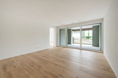 Modern and central living - Photo 3